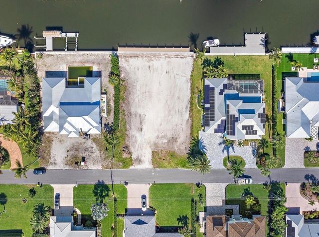 8531 SE Driftwood Street, Hobe Sound, FL 33455
