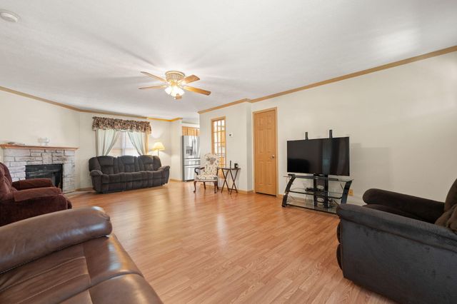 1211 N Mill Street, London, KY 40741