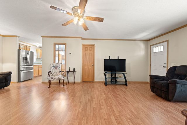 1211 N Mill Street, London, KY 40741