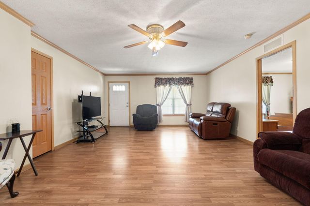 1211 N Mill Street, London, KY 40741