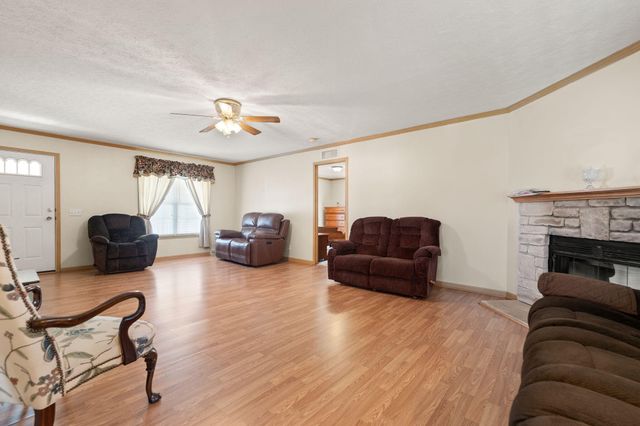 1211 N Mill Street, London, KY 40741