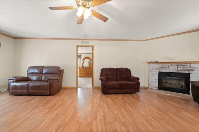 1211 N Mill Street, London, KY 40741