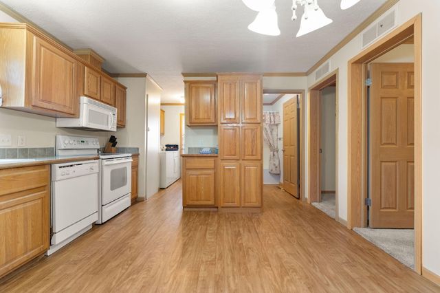 1211 N Mill Street, London, KY 40741