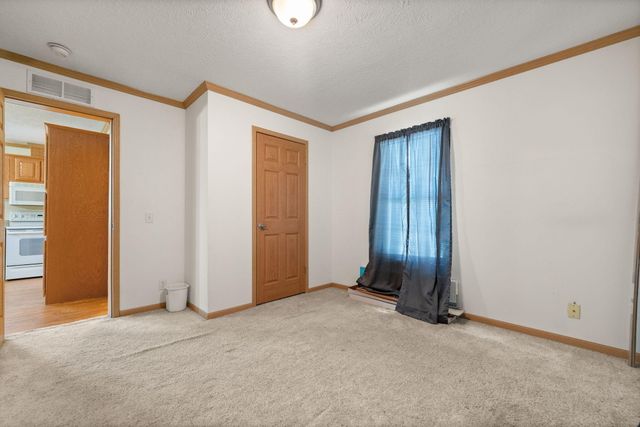 1211 N Mill Street, London, KY 40741
