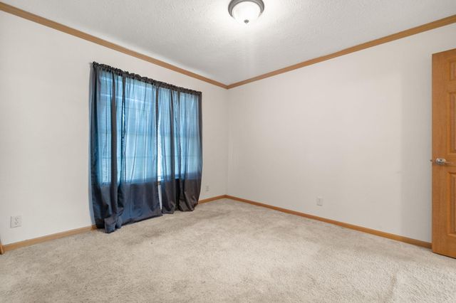 1211 N Mill Street, London, KY 40741