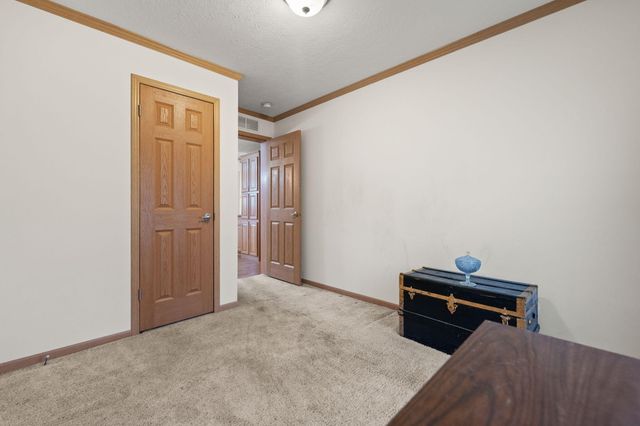 1211 N Mill Street, London, KY 40741