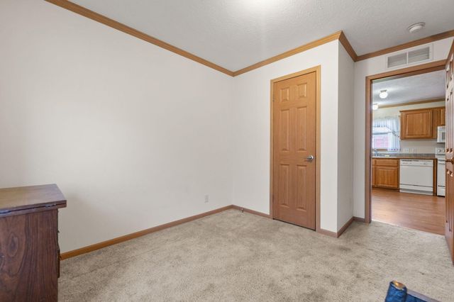 1211 N Mill Street, London, KY 40741