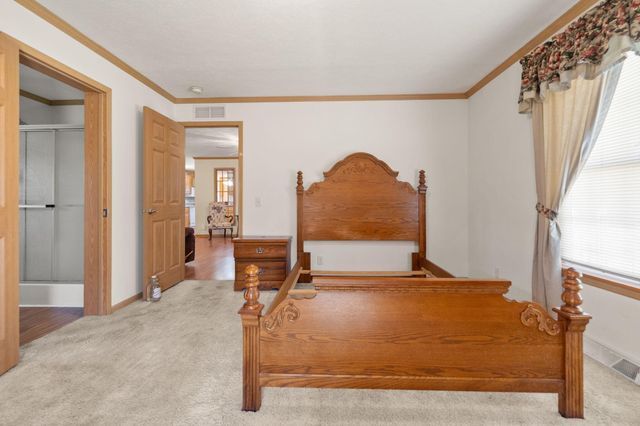 1211 N Mill Street, London, KY 40741