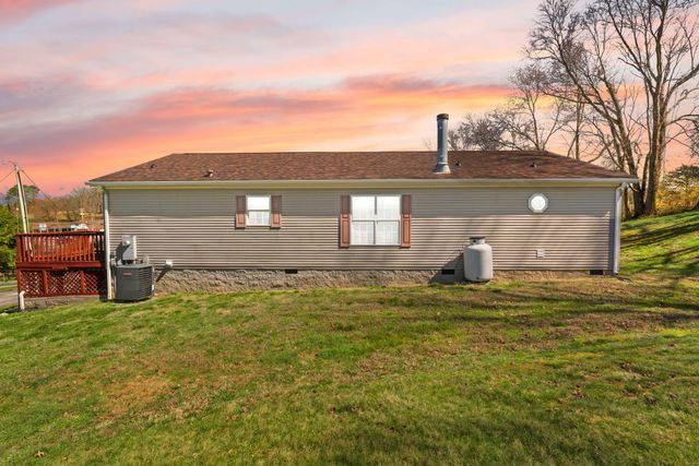 1211 N Mill Street, London, KY 40741