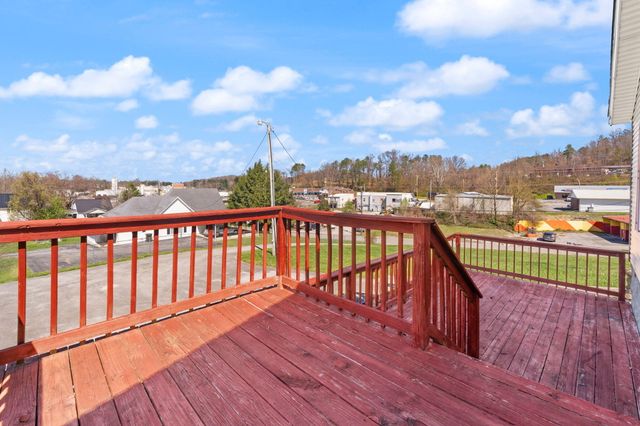 1211 N Mill Street, London, KY 40741