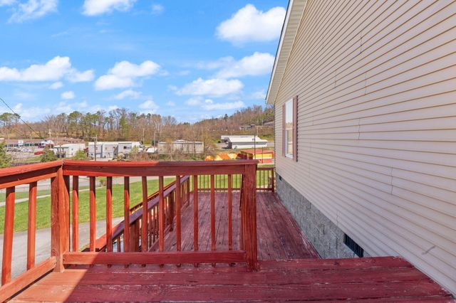 1211 N Mill Street, London, KY 40741
