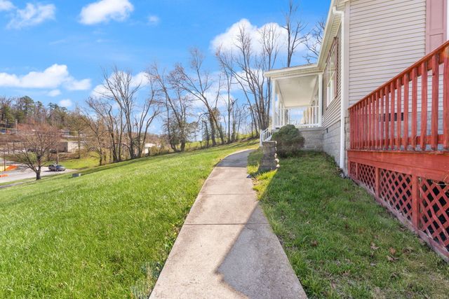 1211 N Mill Street, London, KY 40741