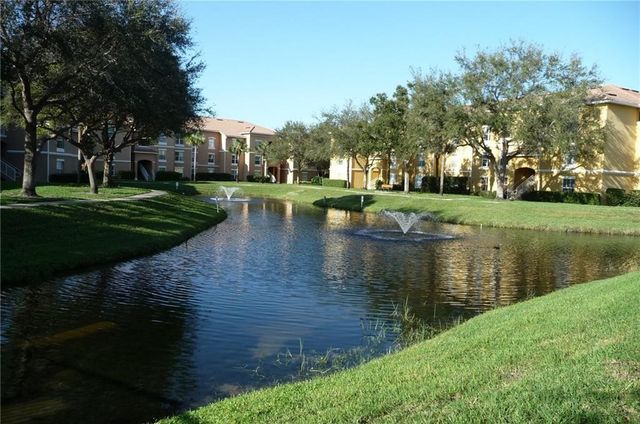 5050 Fairways Circle E202, Vero Beach, FL 32967