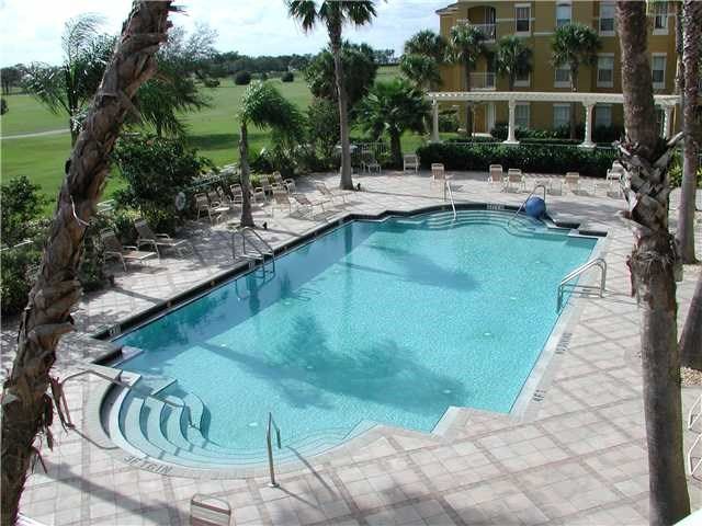 5050 Fairways Circle E202, Vero Beach, FL 32967