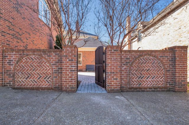 53 Whitworth Blvd, Nashville, TN 37205