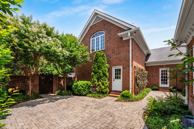 53 Whitworth Blvd, Nashville, TN 37205