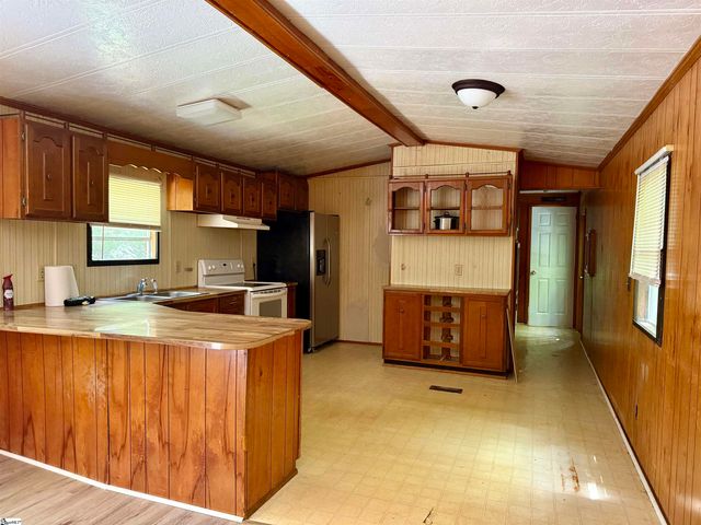 65 Randall Drive, Taylors, SC 29687