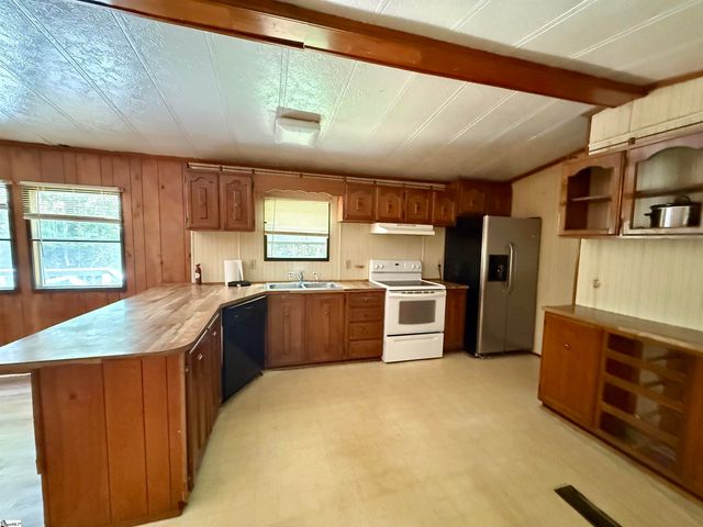 65 Randall Drive, Taylors, SC 29687