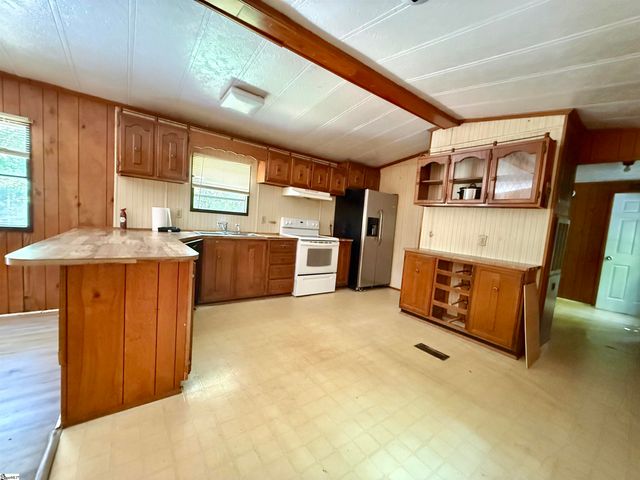 65 Randall Drive, Taylors, SC 29687