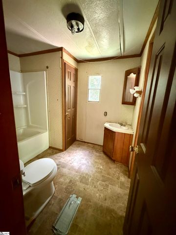 65 Randall Drive, Taylors, SC 29687
