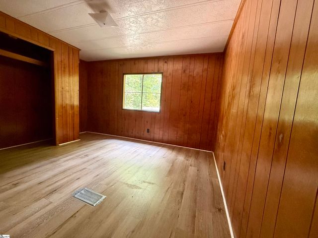 65 Randall Drive, Taylors, SC 29687