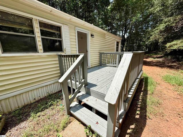 65 Randall Drive, Taylors, SC 29687