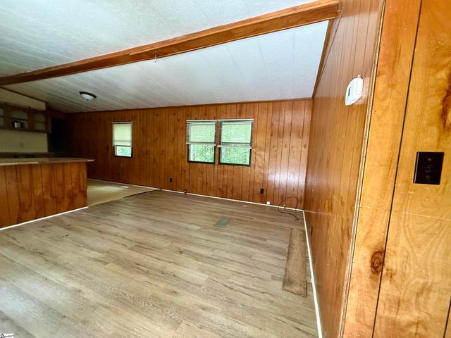 65 Randall Drive, Taylors, SC 29687