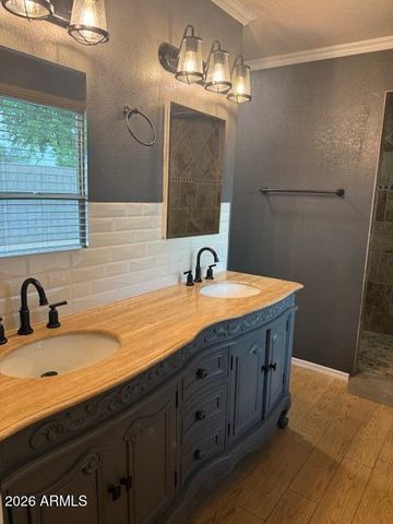 10636 E BAYWOOD Avenue, Mesa, AZ 85208