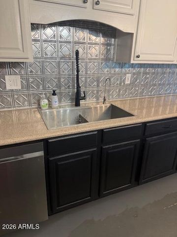 10636 E BAYWOOD Avenue, Mesa, AZ 85208