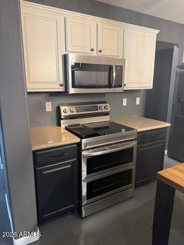 10636 E BAYWOOD Avenue, Mesa, AZ 85208