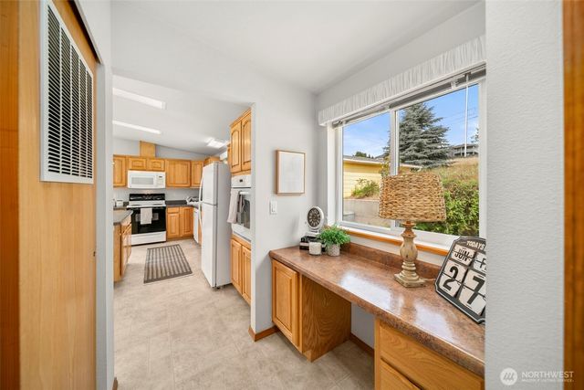 756 Totem Pole Road, Manson, WA 98831