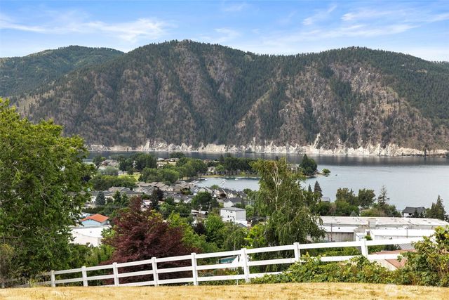 756 Totem Pole Road, Manson, WA 98831