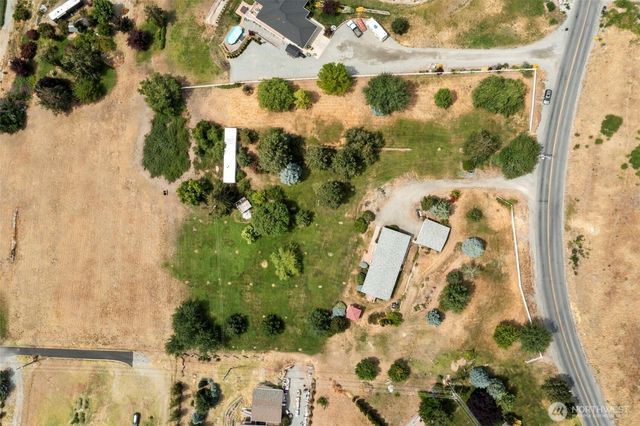 756 Totem Pole Road, Manson, WA 98831