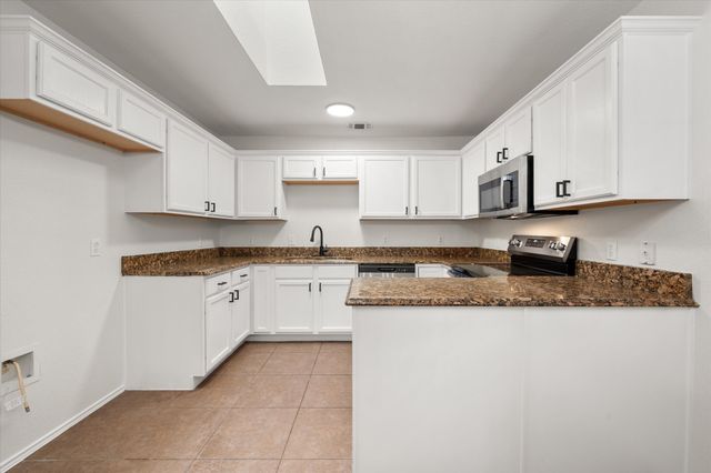 1627 Wintercrest Road, Grand Prairie, TX 75052