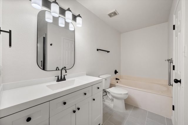 1627 Wintercrest Road, Grand Prairie, TX 75052