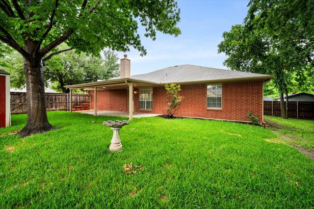 1627 Wintercrest Road, Grand Prairie, TX 75052