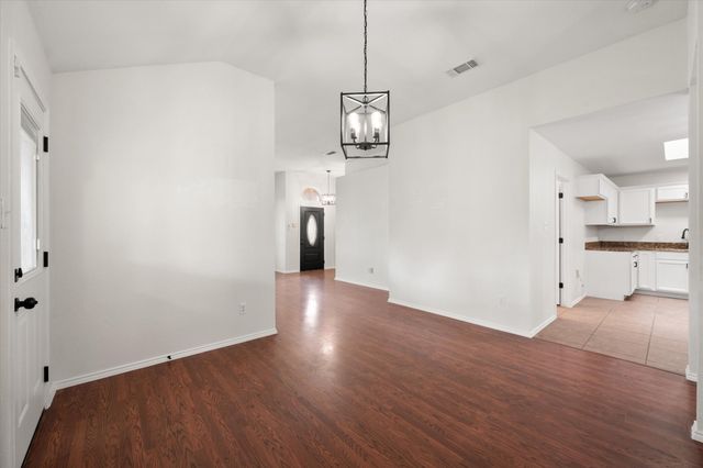 1627 Wintercrest Road, Grand Prairie, TX 75052