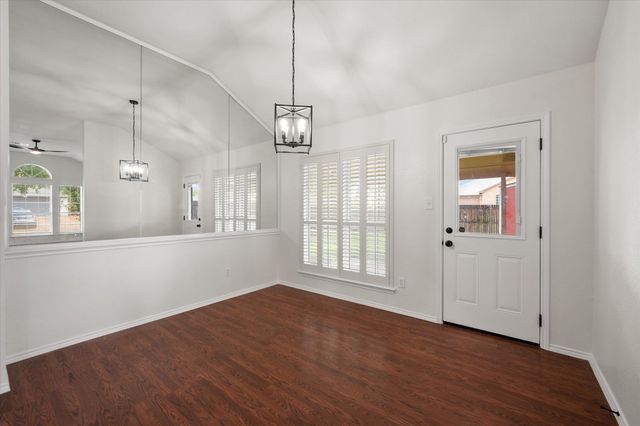 1627 Wintercrest Road, Grand Prairie, TX 75052