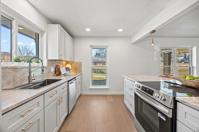 2 Sandra Drive, Heath, TX 75032