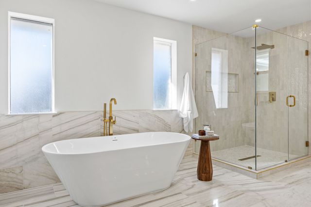 2 Sandra Drive, Heath, TX 75032