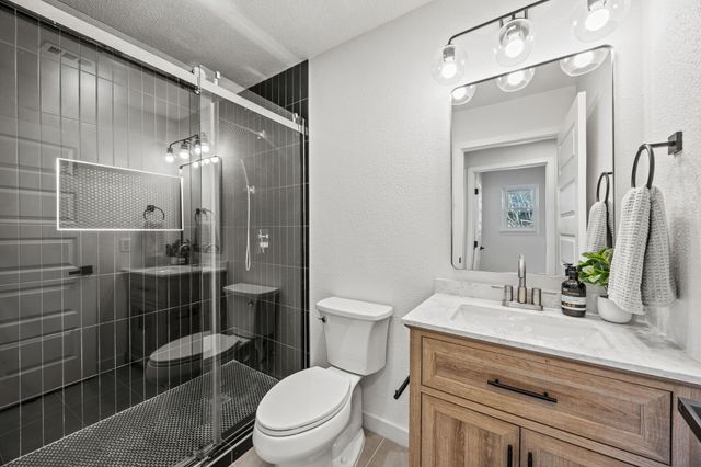 2 Sandra Drive, Heath, TX 75032