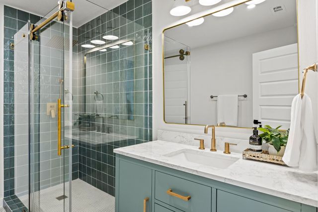 2 Sandra Drive, Heath, TX 75032