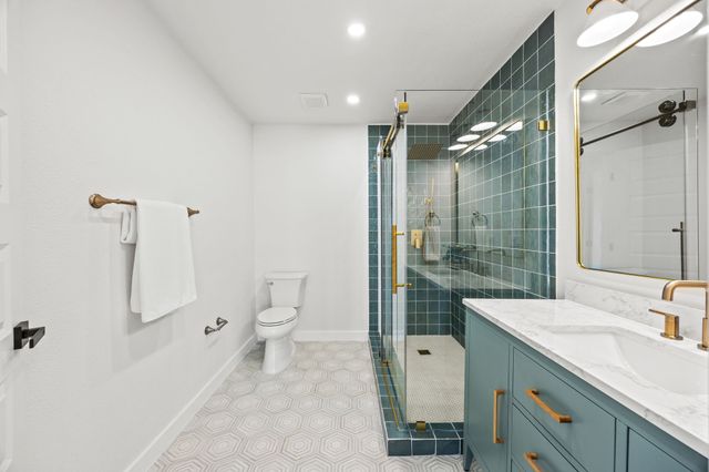 2 Sandra Drive, Heath, TX 75032