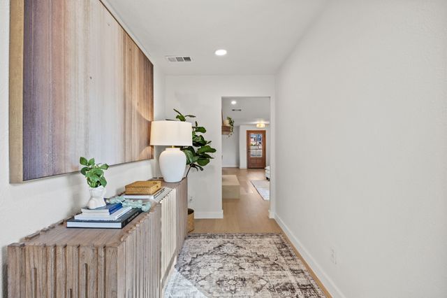 2 Sandra Drive, Heath, TX 75032