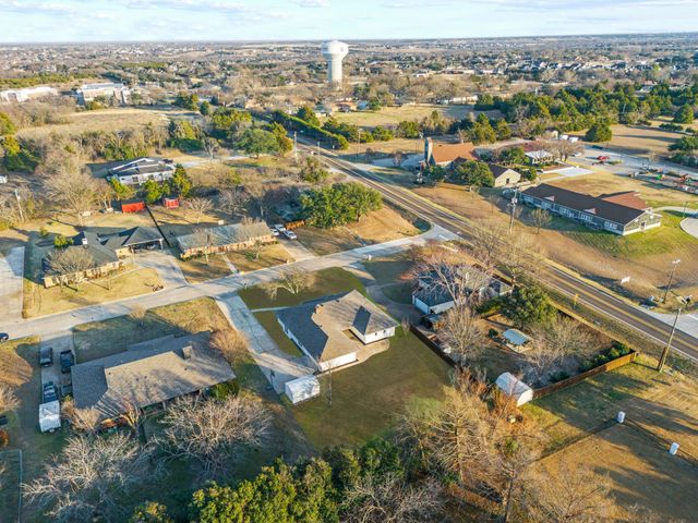 2 Sandra Drive, Heath, TX 75032