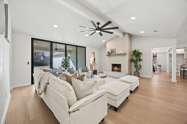 2 Sandra Drive, Heath, TX 75032