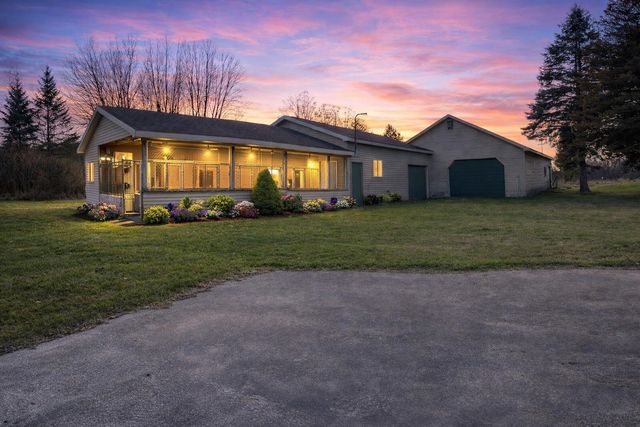 3815 Roehrs Road, Beaverton, MI 48612