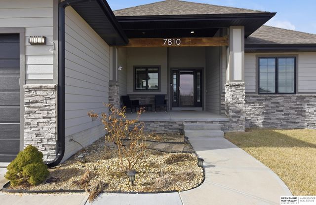 7810 N 167th Street, Bennington, NE 68007