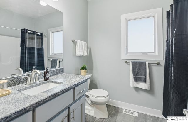 7810 N 167th Street, Bennington, NE 68007