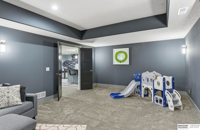 7810 N 167th Street, Bennington, NE 68007